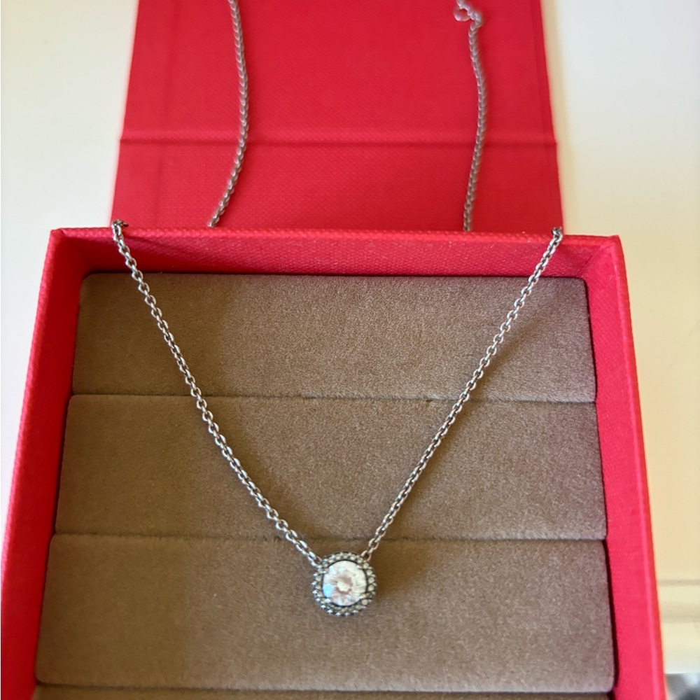 Pandora solitaire necklace